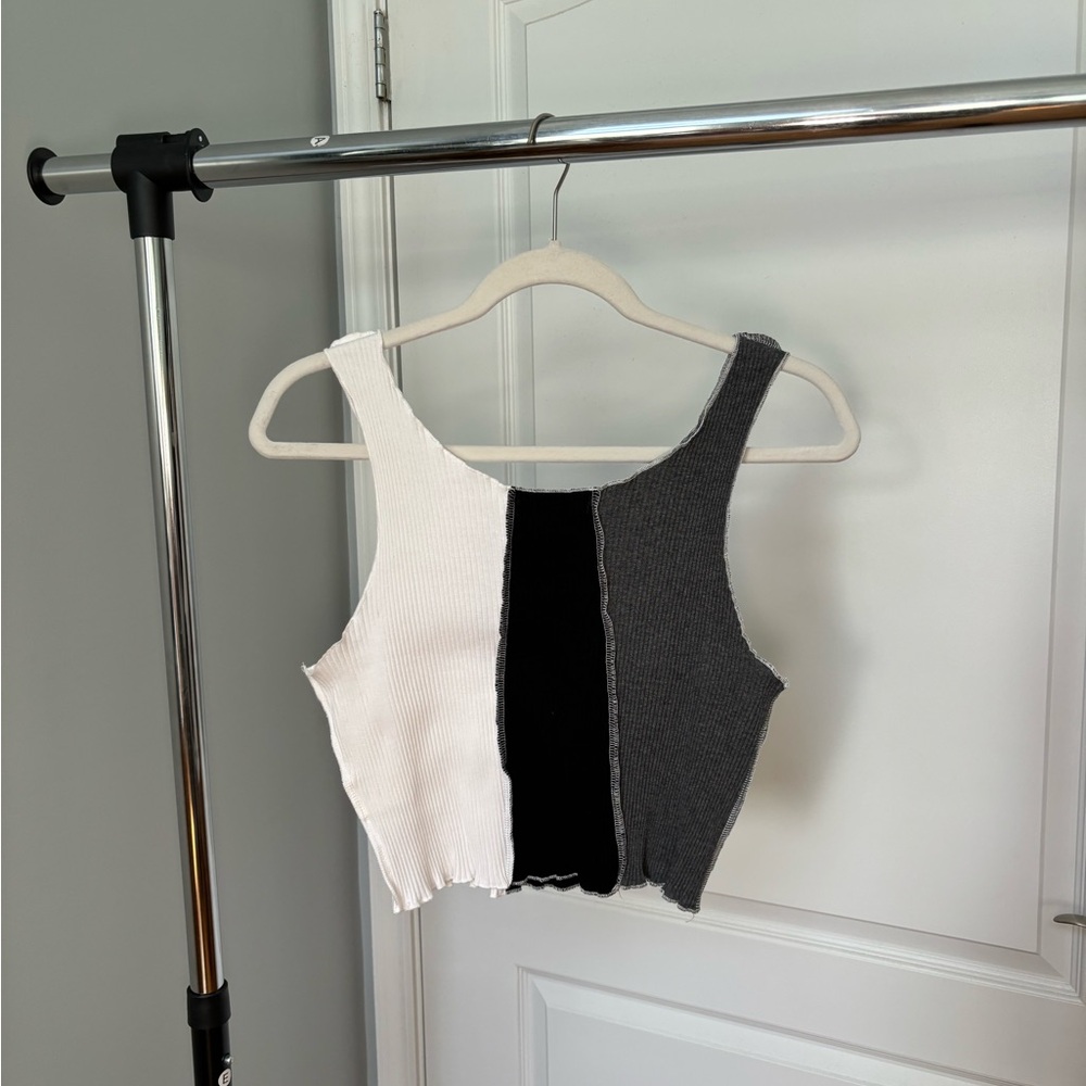 NWOT color block tank top - Picture 2 of 3